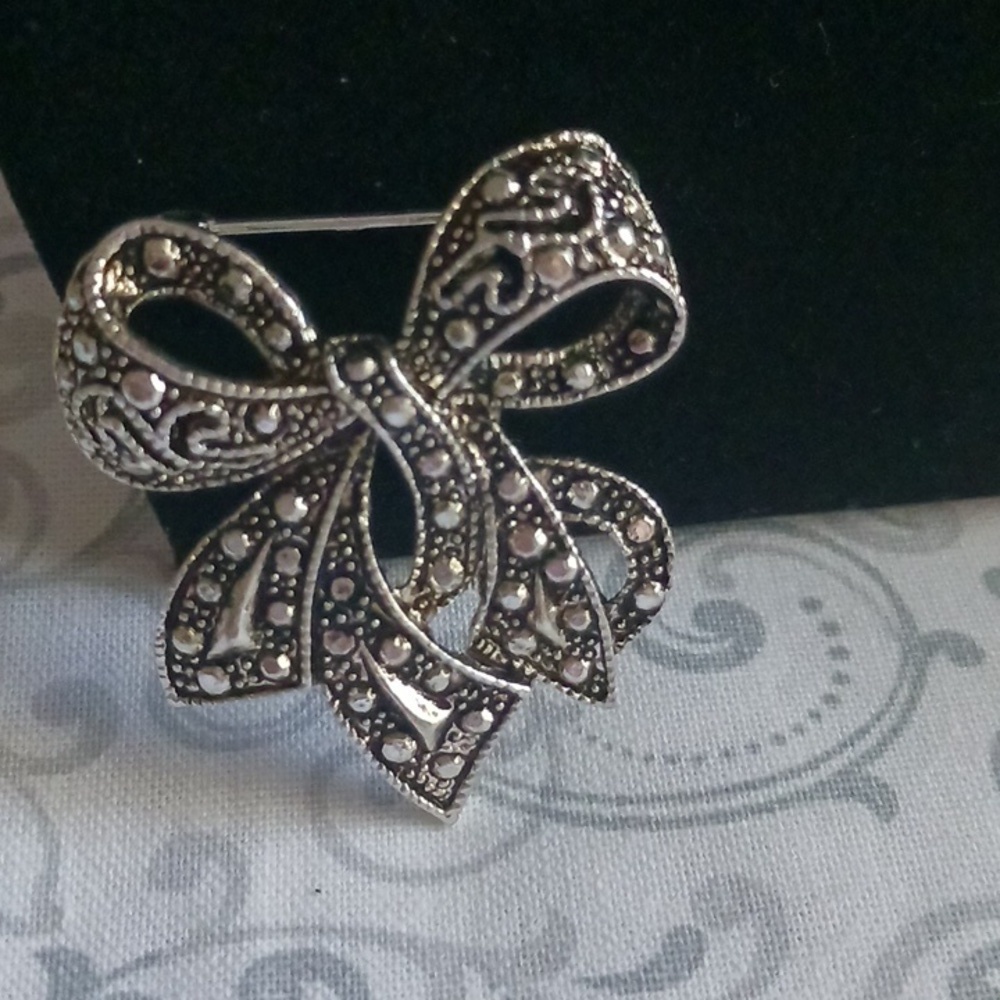 Tied Bow Marcasite Style Brooch
